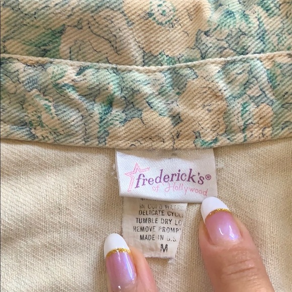 Vintage Denim Floral Crop Vest! - Picture 5 of 7